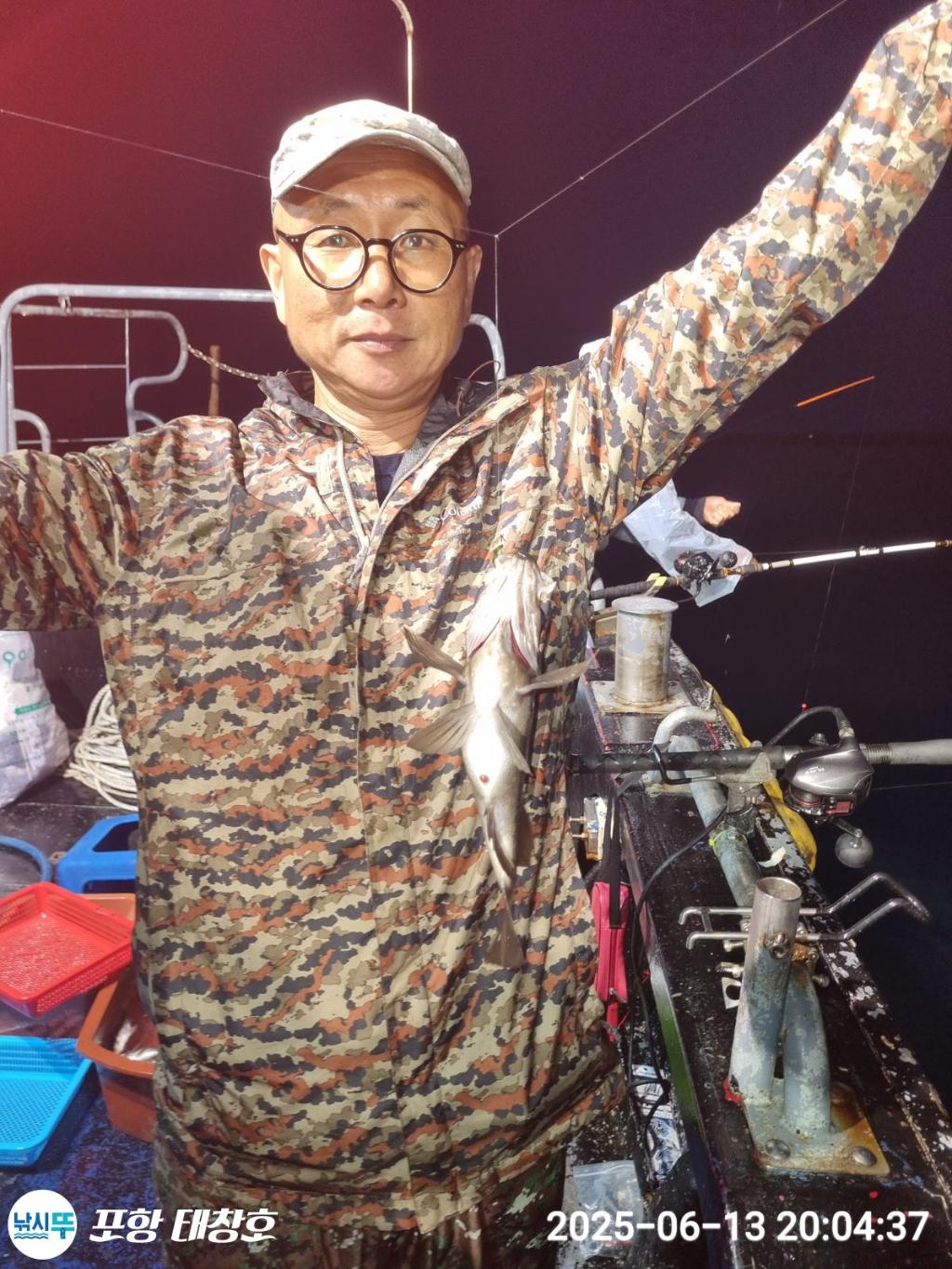 F2701332OW.jpg