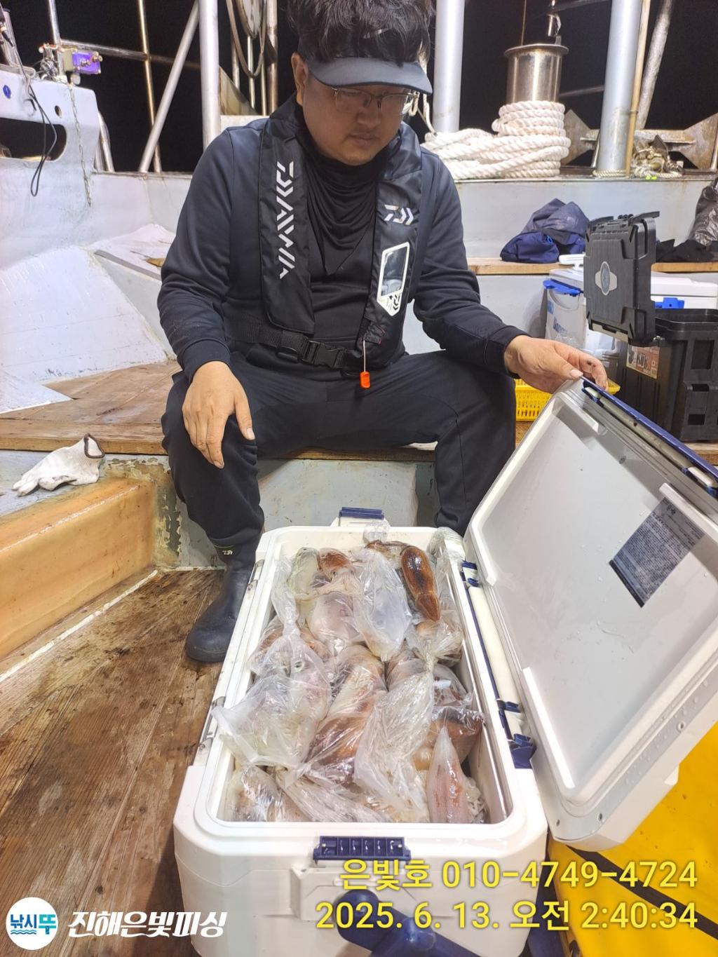 F2701567NS.jpg