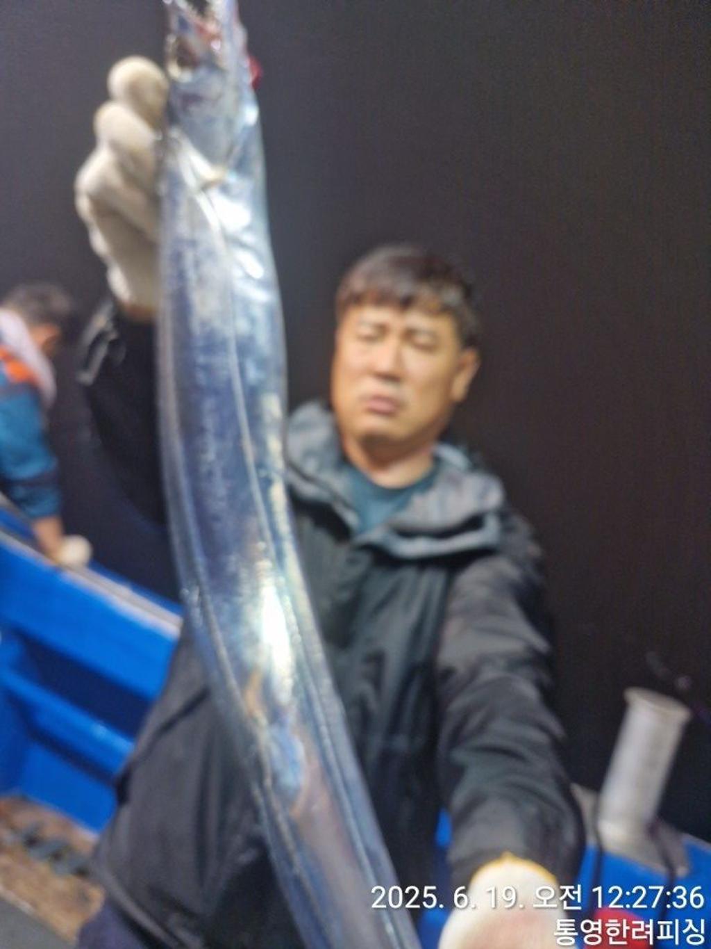 F2703033PT.jpg