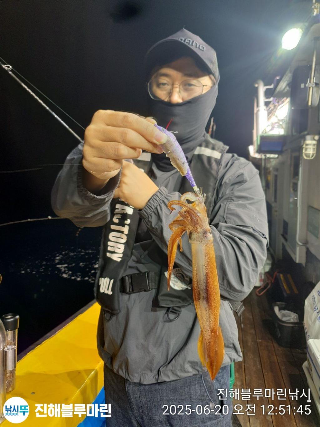 F2704211AB.jpg