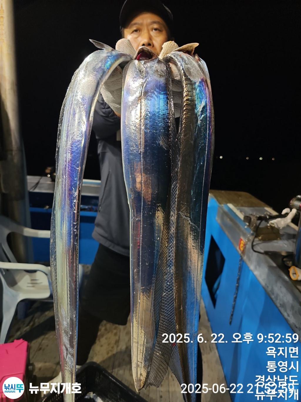 F270628639.jpg