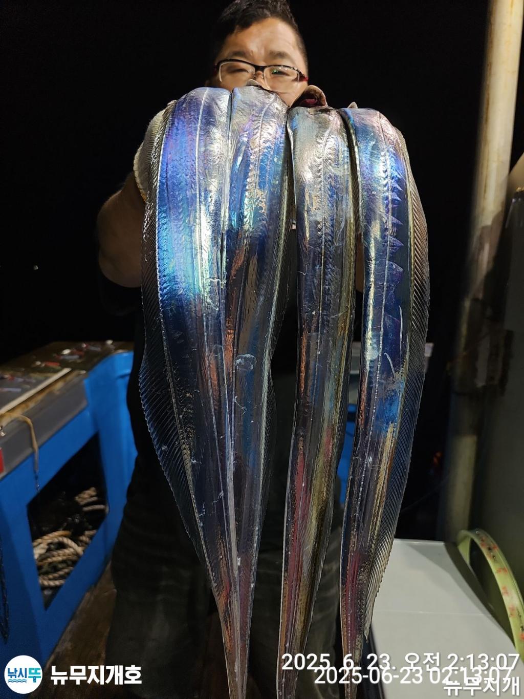 F2706287QC.jpg