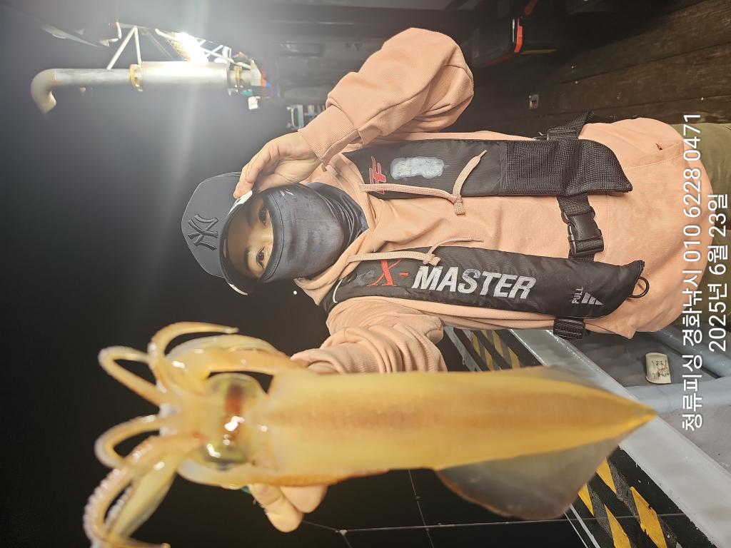 F2706630U9.jpg