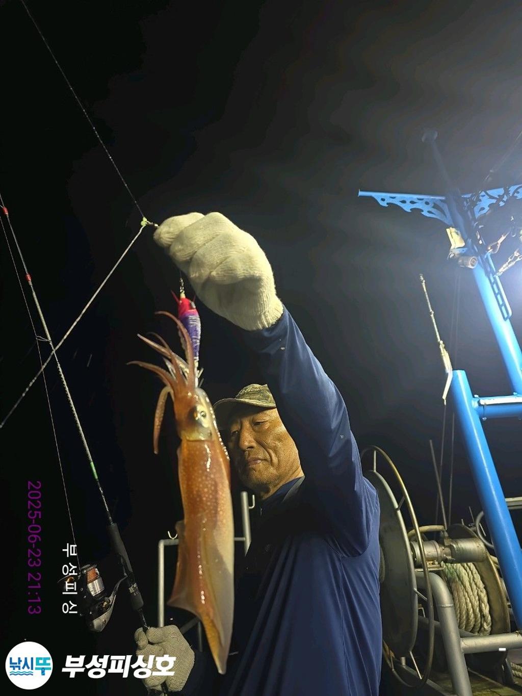 F2707403CC.jpg