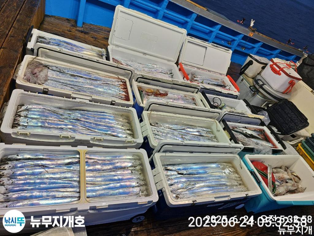 F2707885CR.jpg
