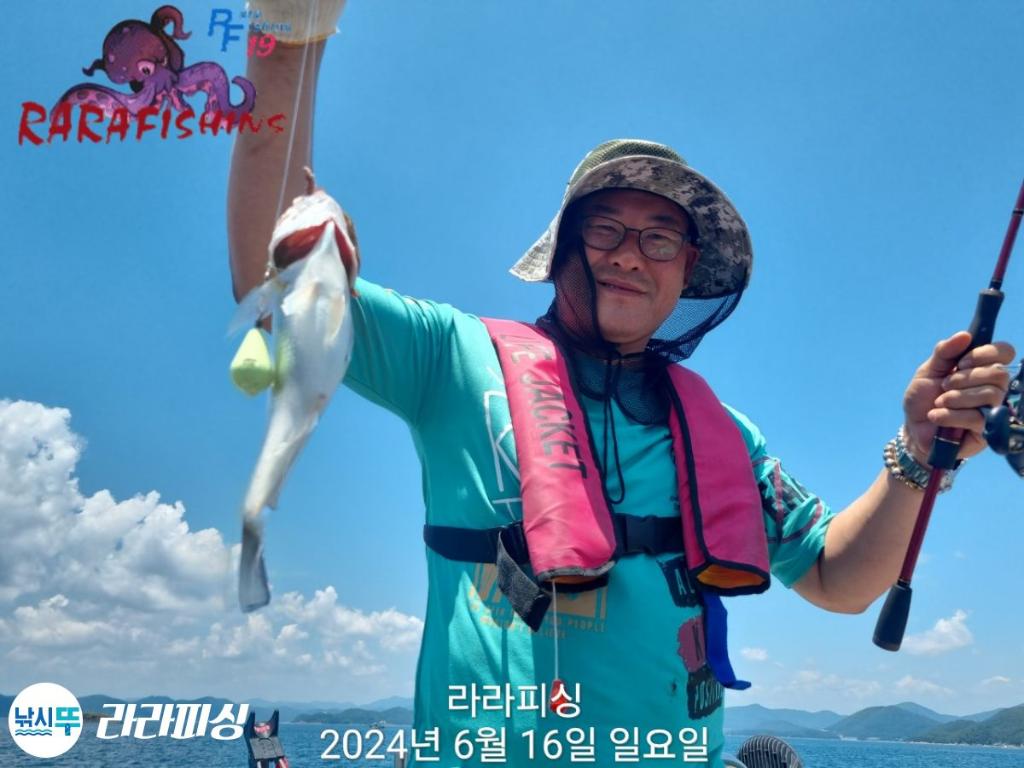 F2709204VN.jpg