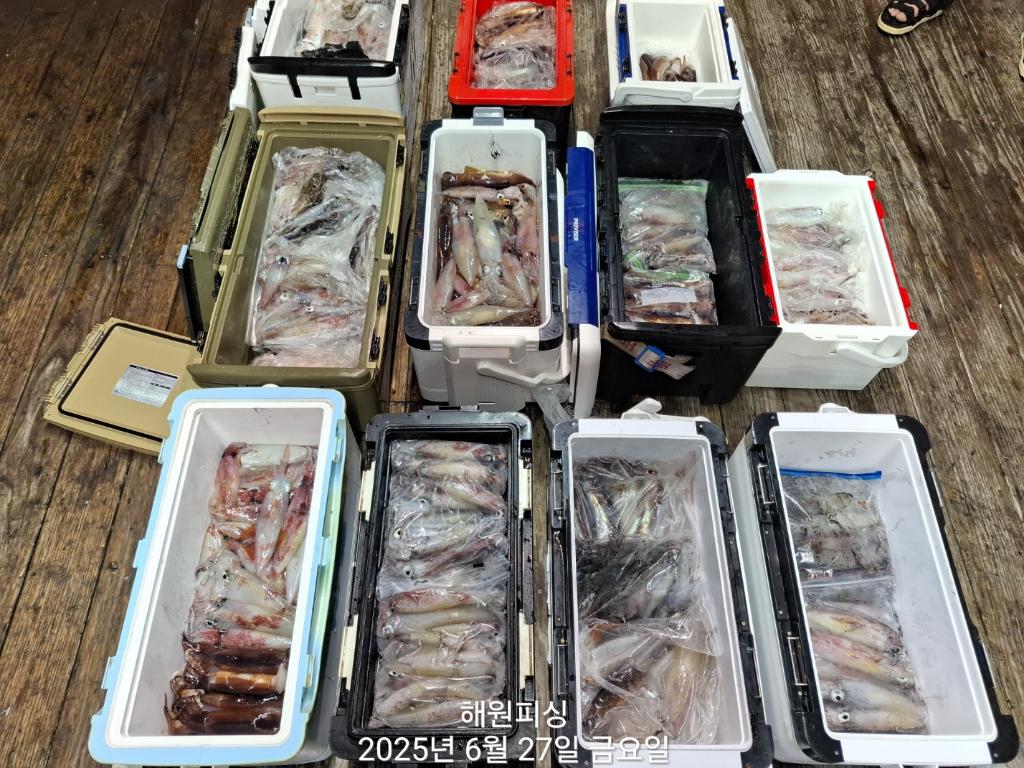 F2710734R8.jpg
