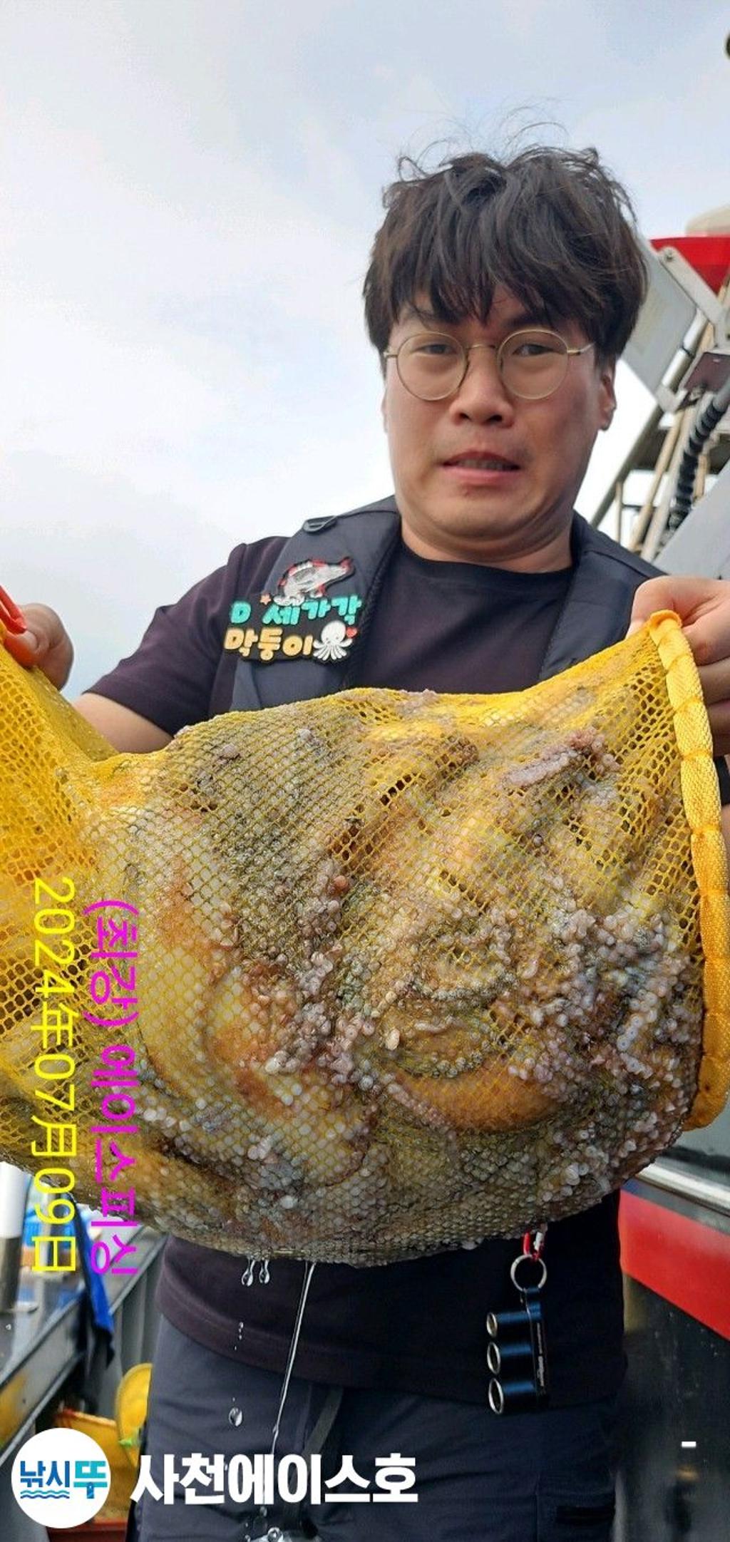 F2710906ZY.jpg