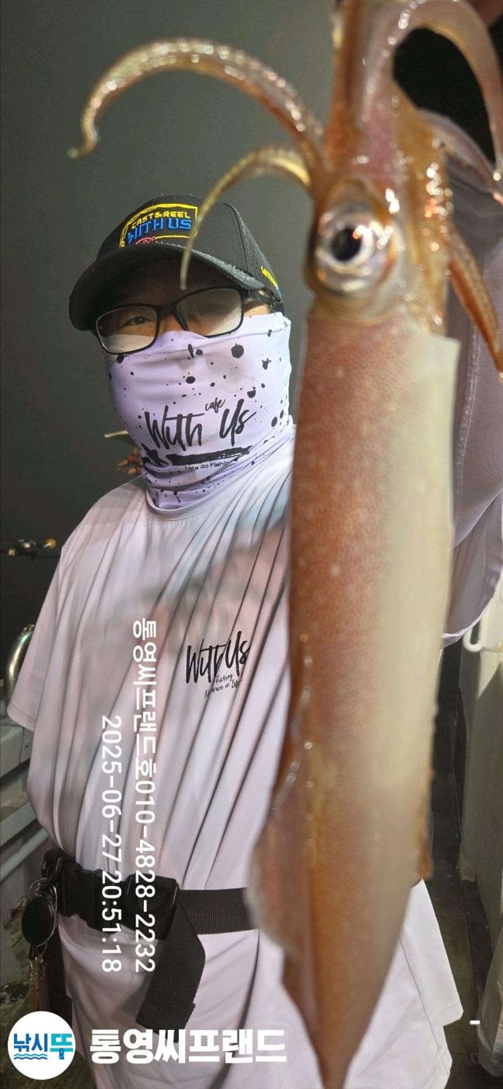 F2711778MP.jpg
