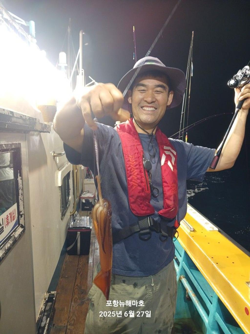F27121233S.jpg
