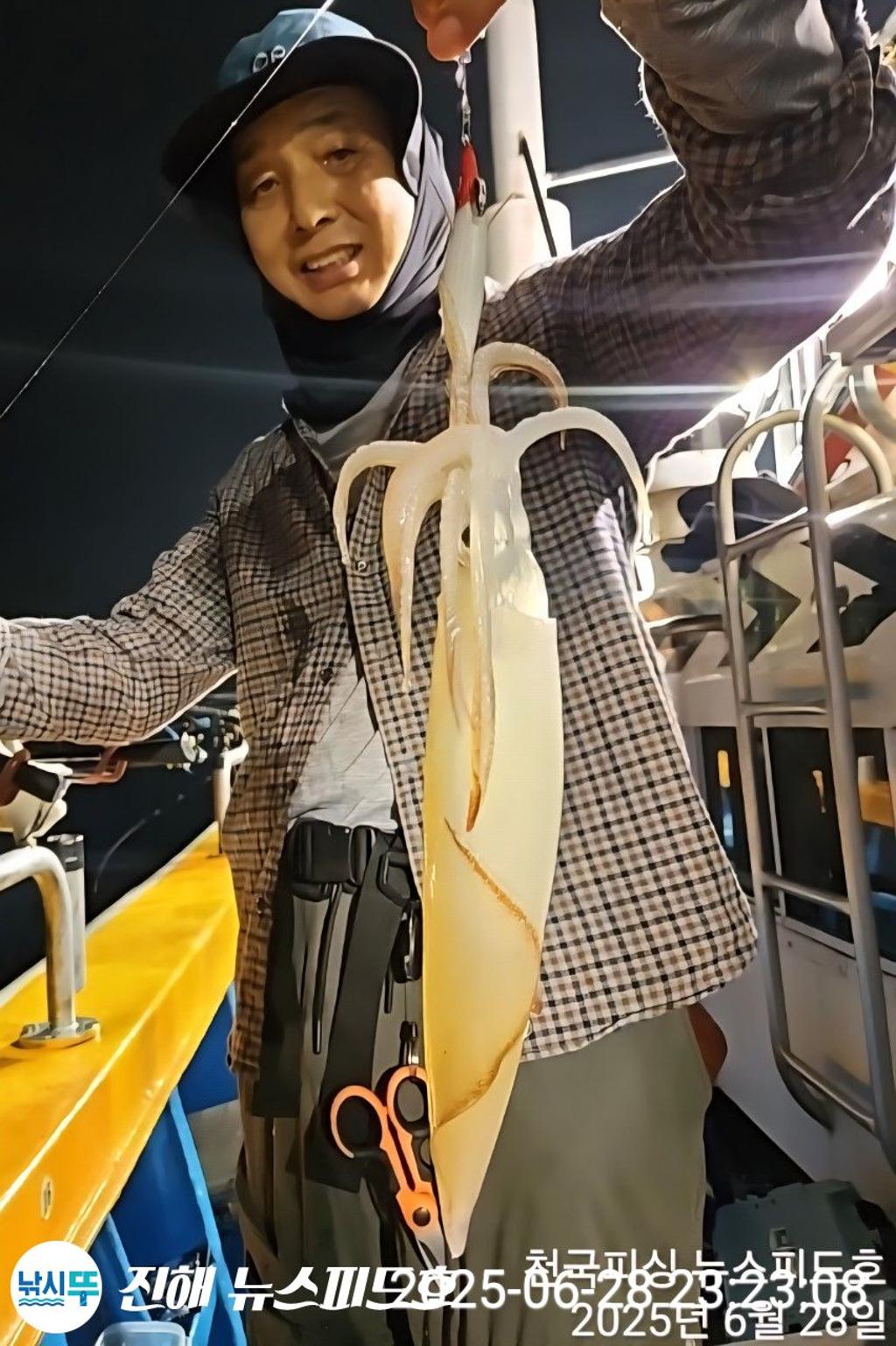 낚시뚜,한치,진해행암항,진해 뉴스피드호,낚시뚜7