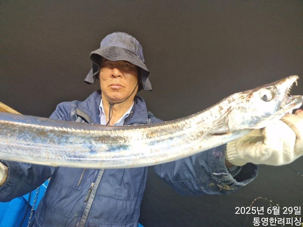 F2713076SG.jpg