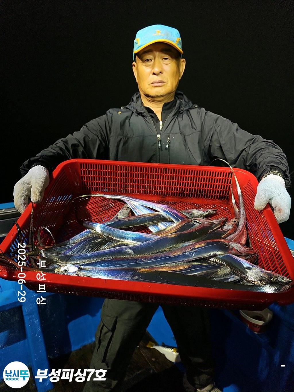 F2714000F0.jpg