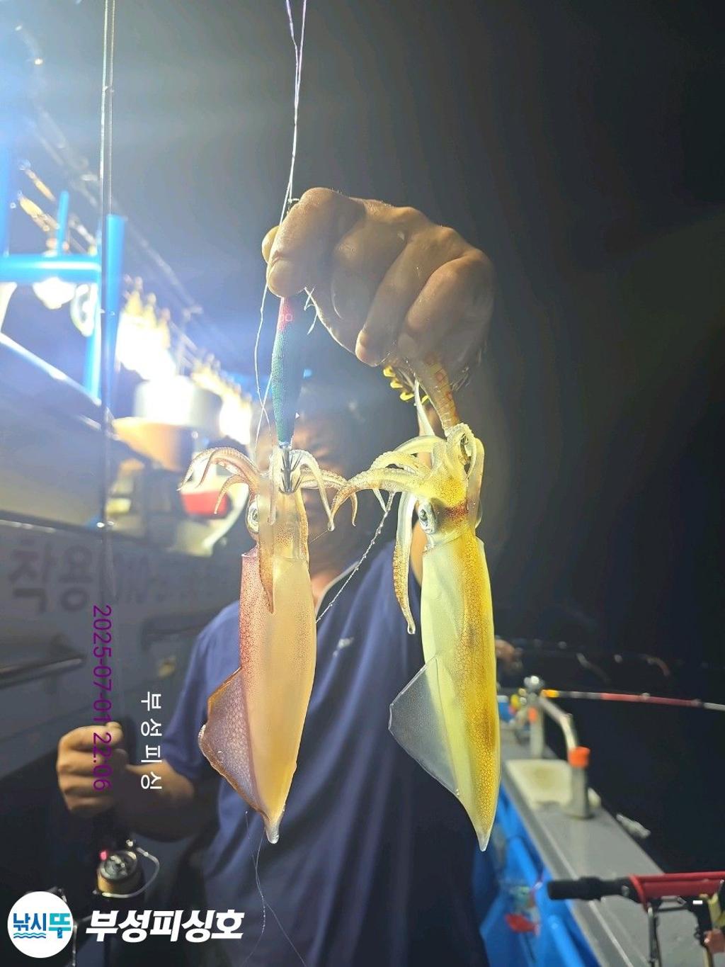 F2715820SK.jpg
