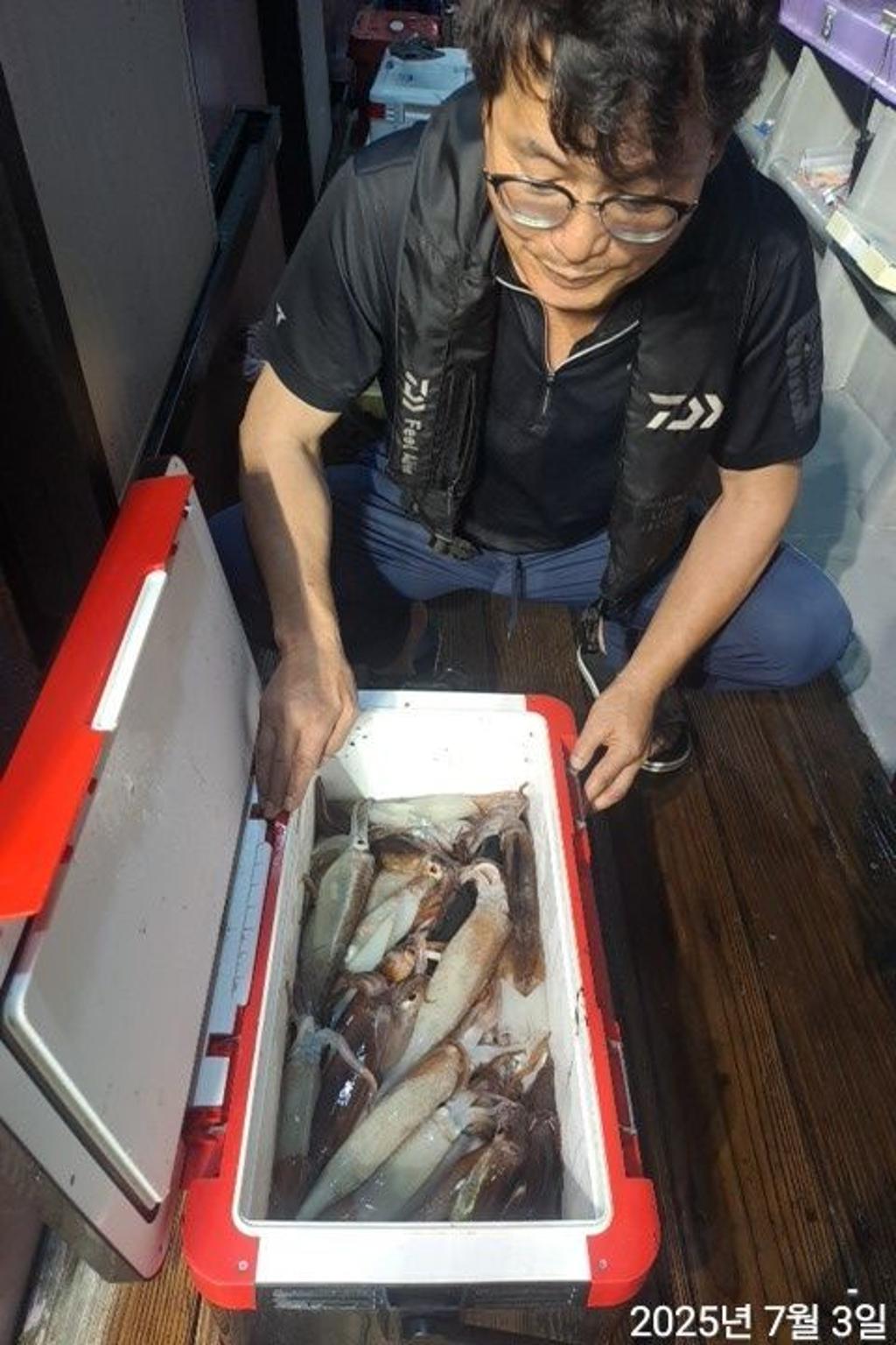 F2717318JI.jpg