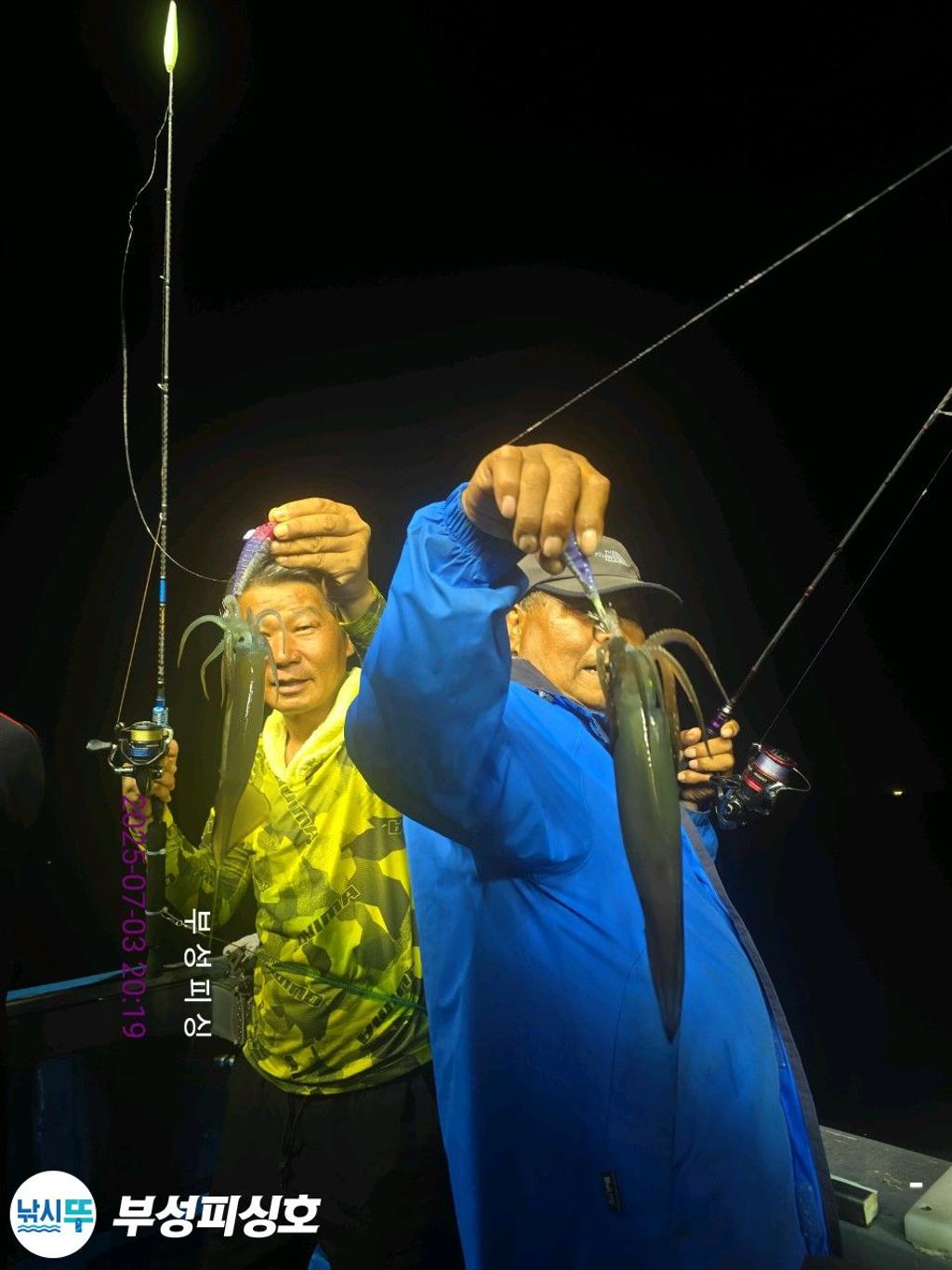 F2717452OY.jpg