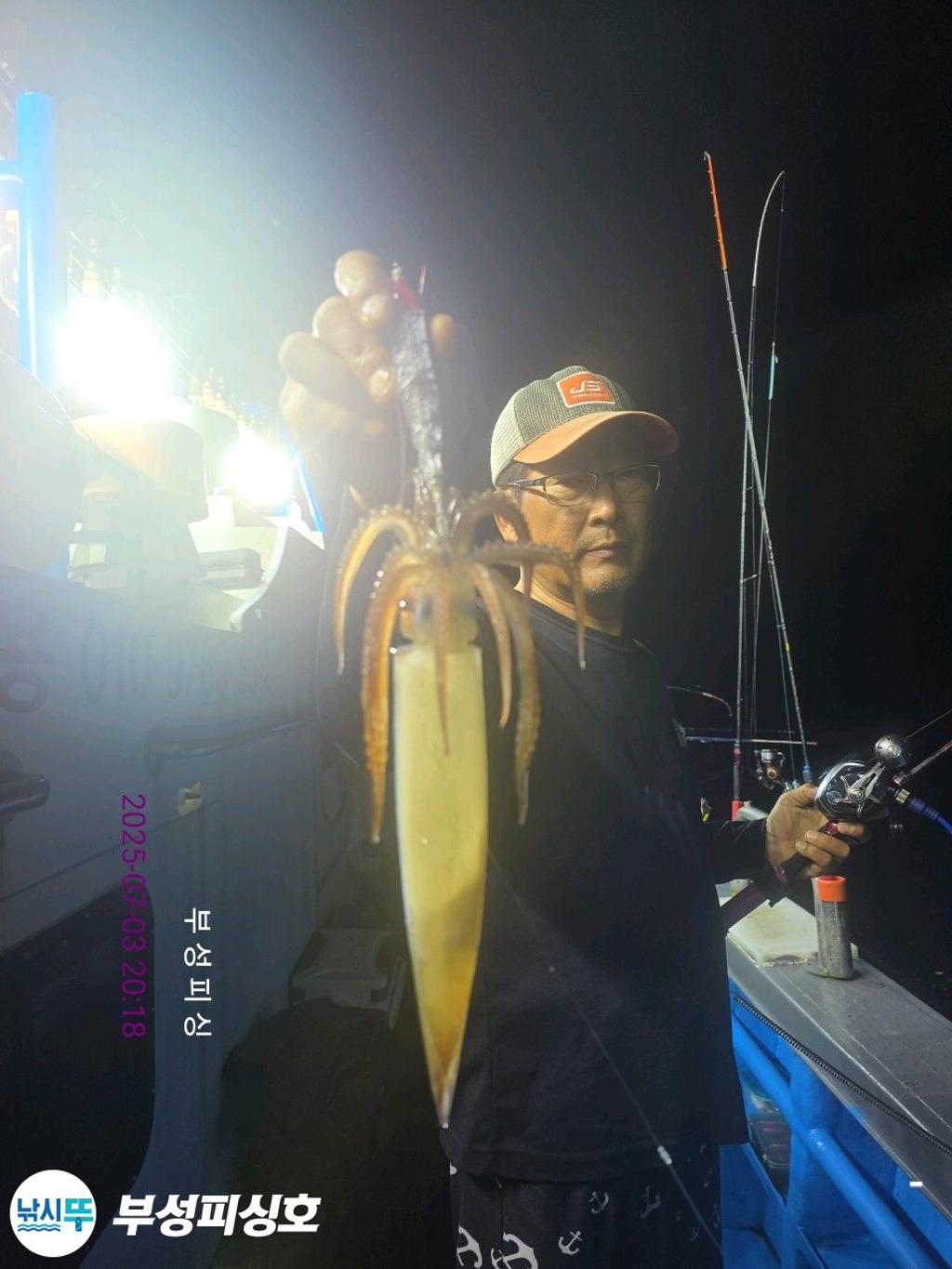 F2717454DX.jpg