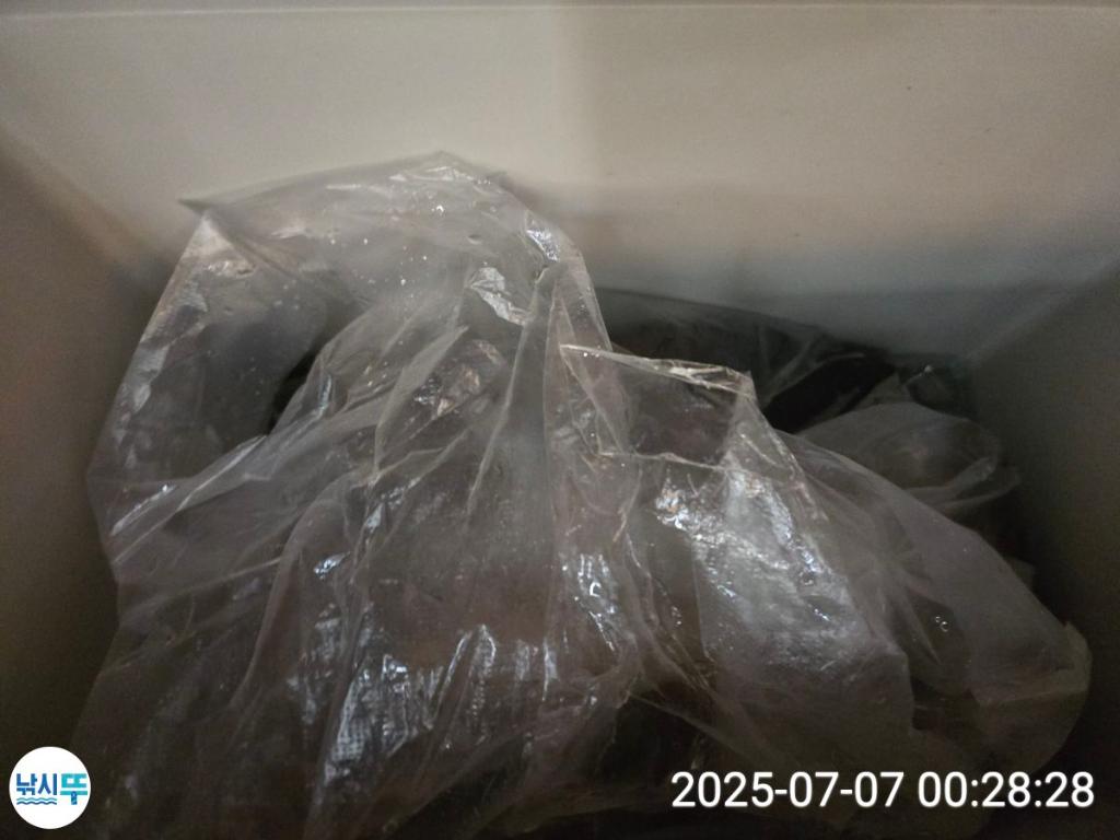 F2720422FN.jpg