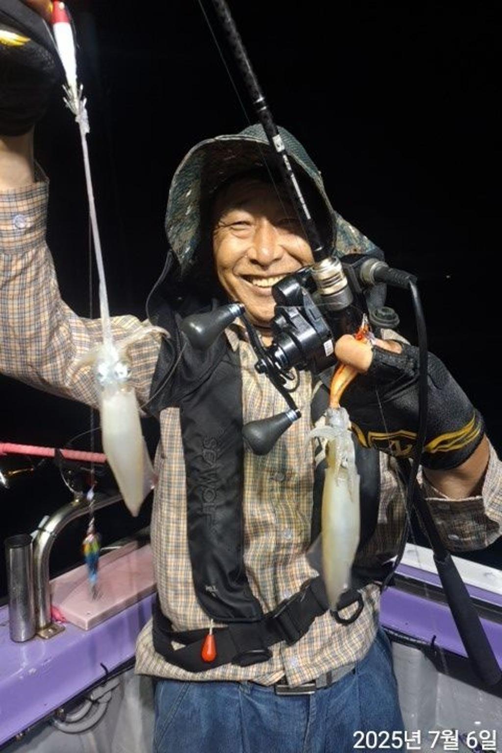 F2720701MJ.jpg