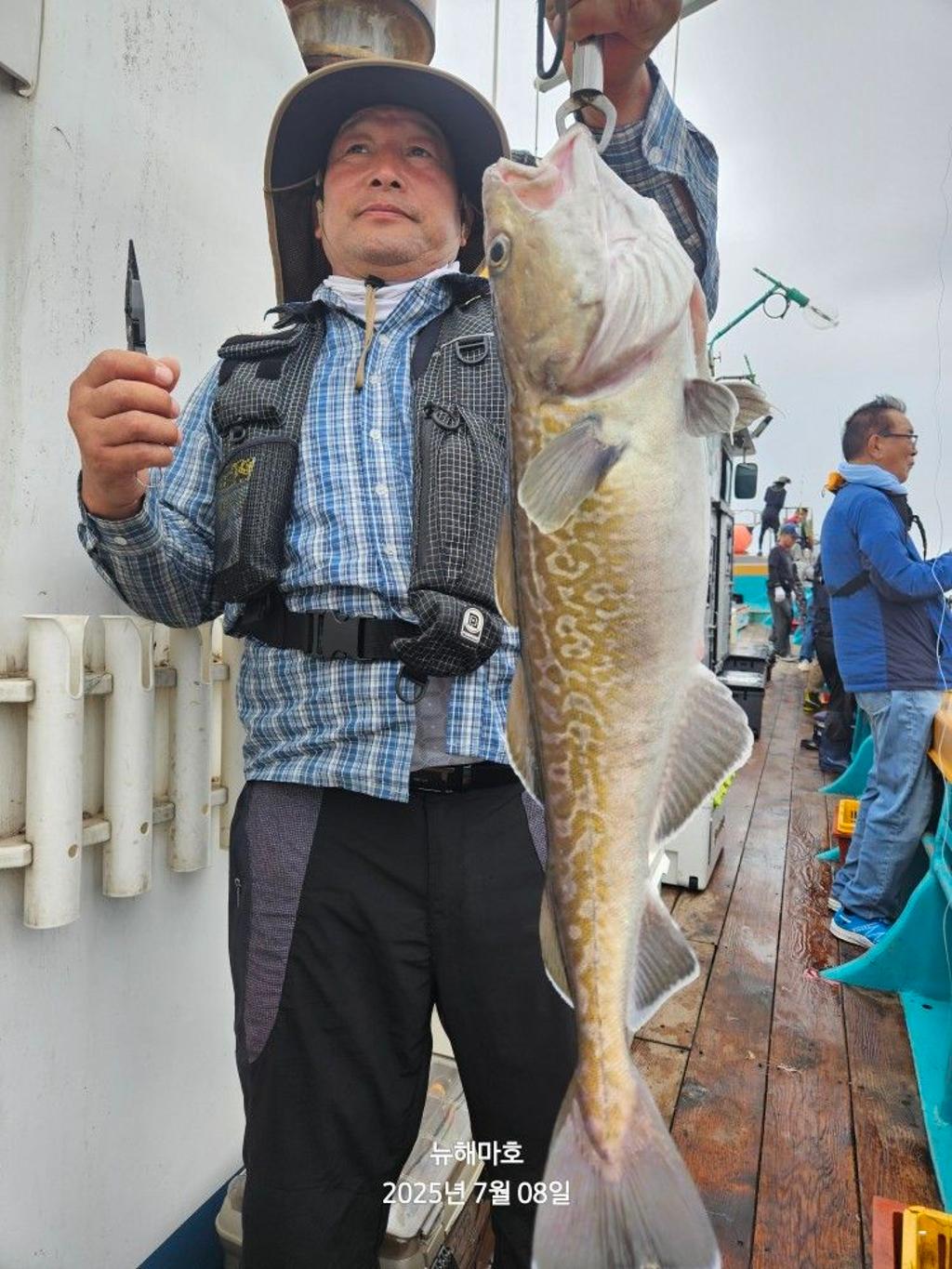 F2721720KJ.jpg