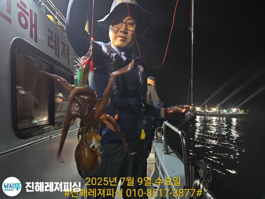 F2722131CD.jpg