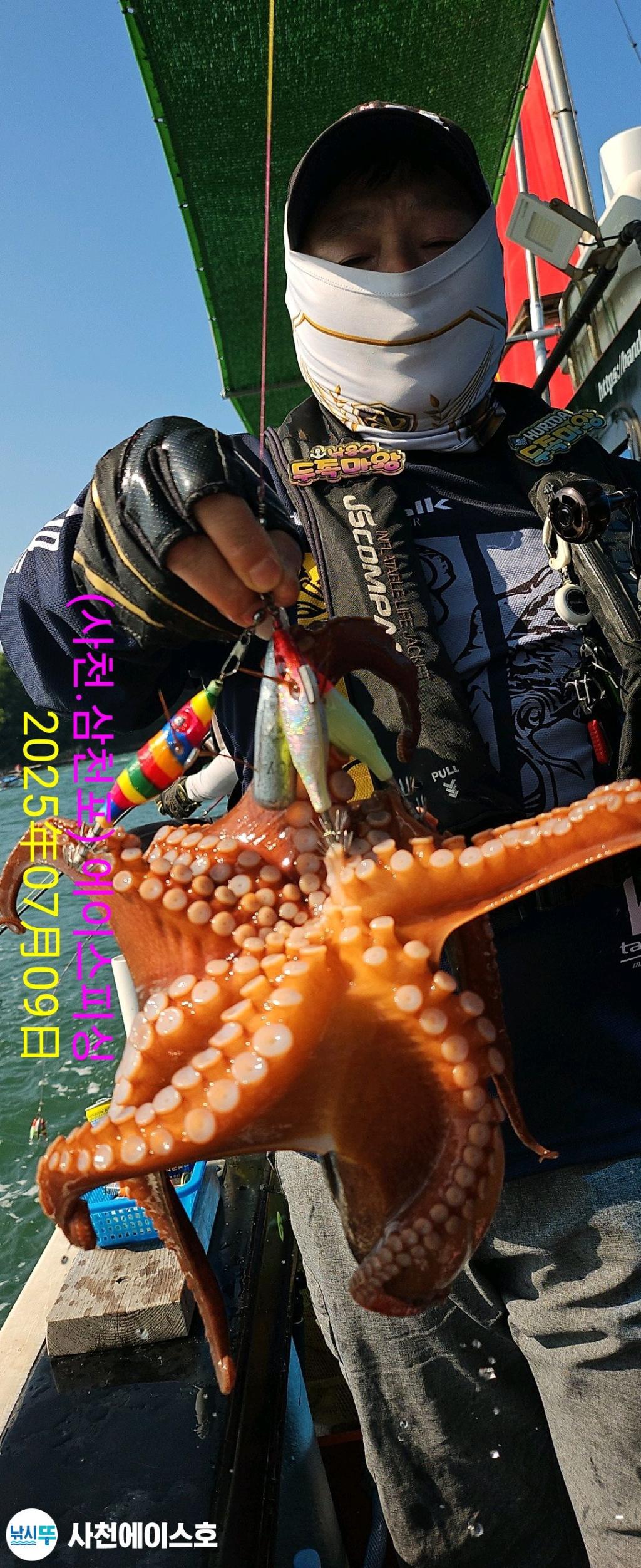 F2722559CL.jpg