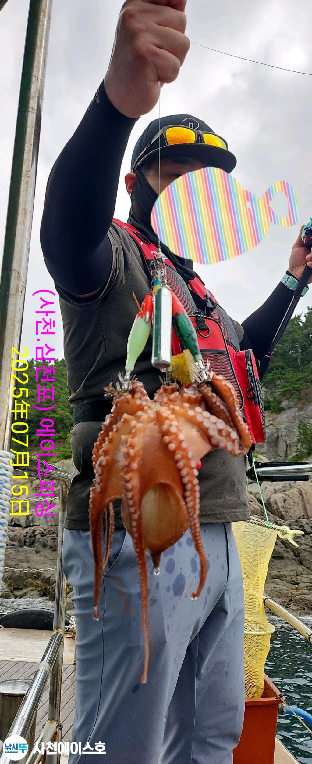 F27260015F.jpg