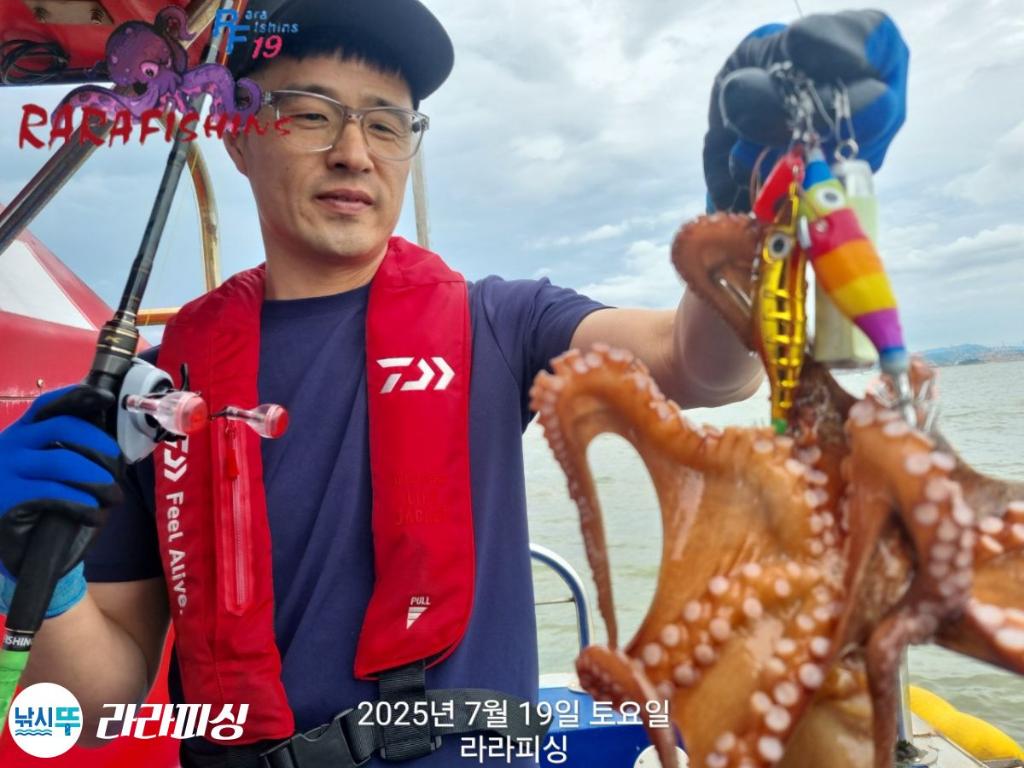 F27283616B.jpg
