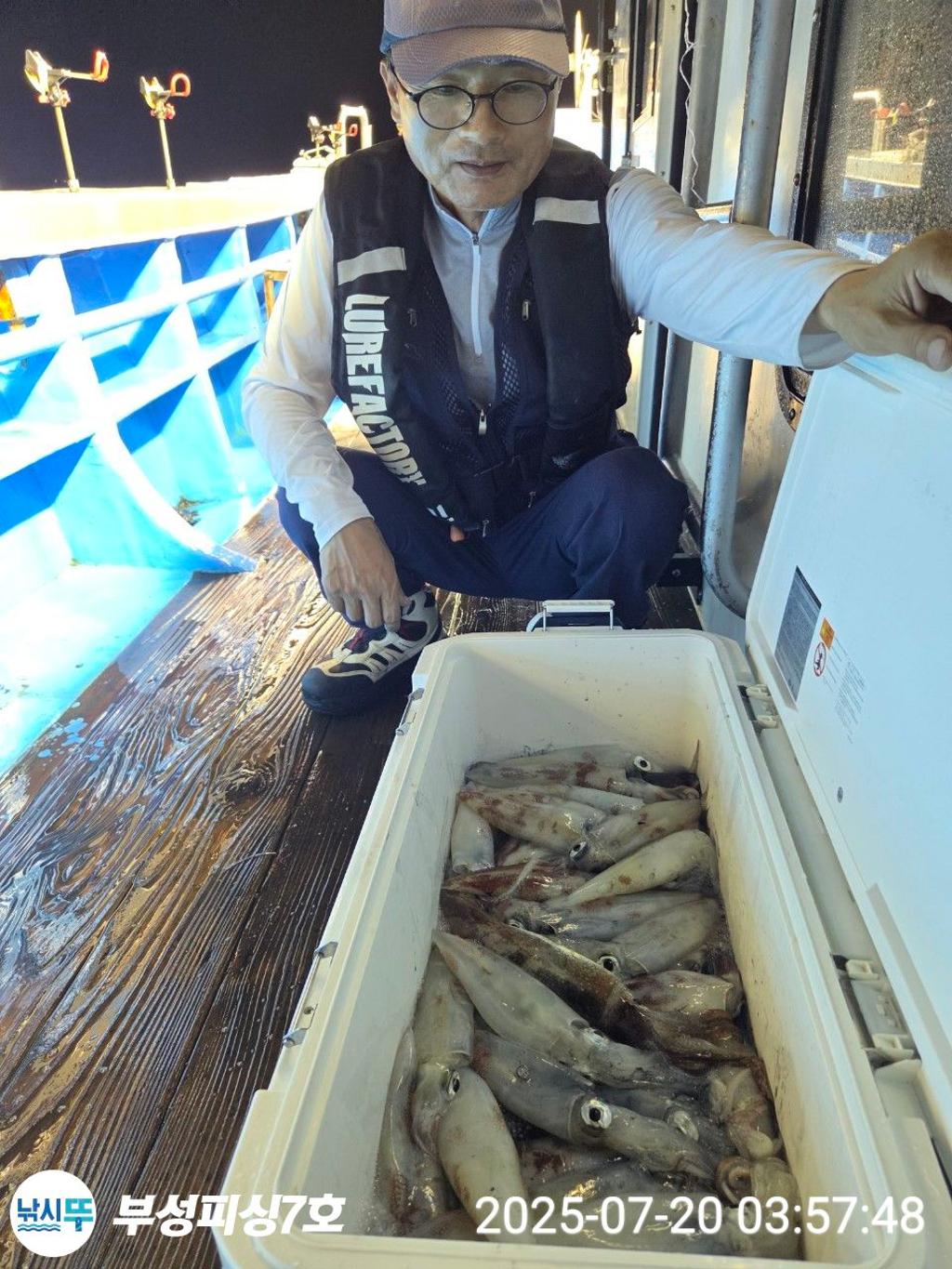 F2728473F7.jpg