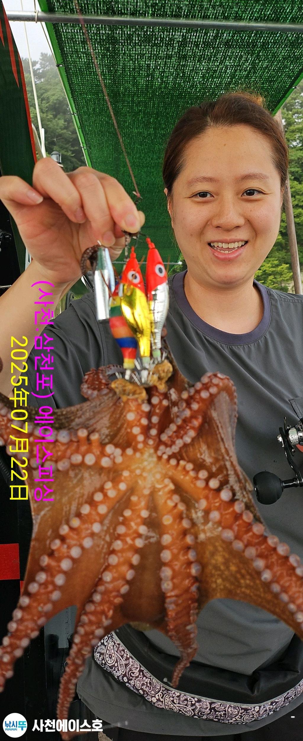 F2731046EY.jpg