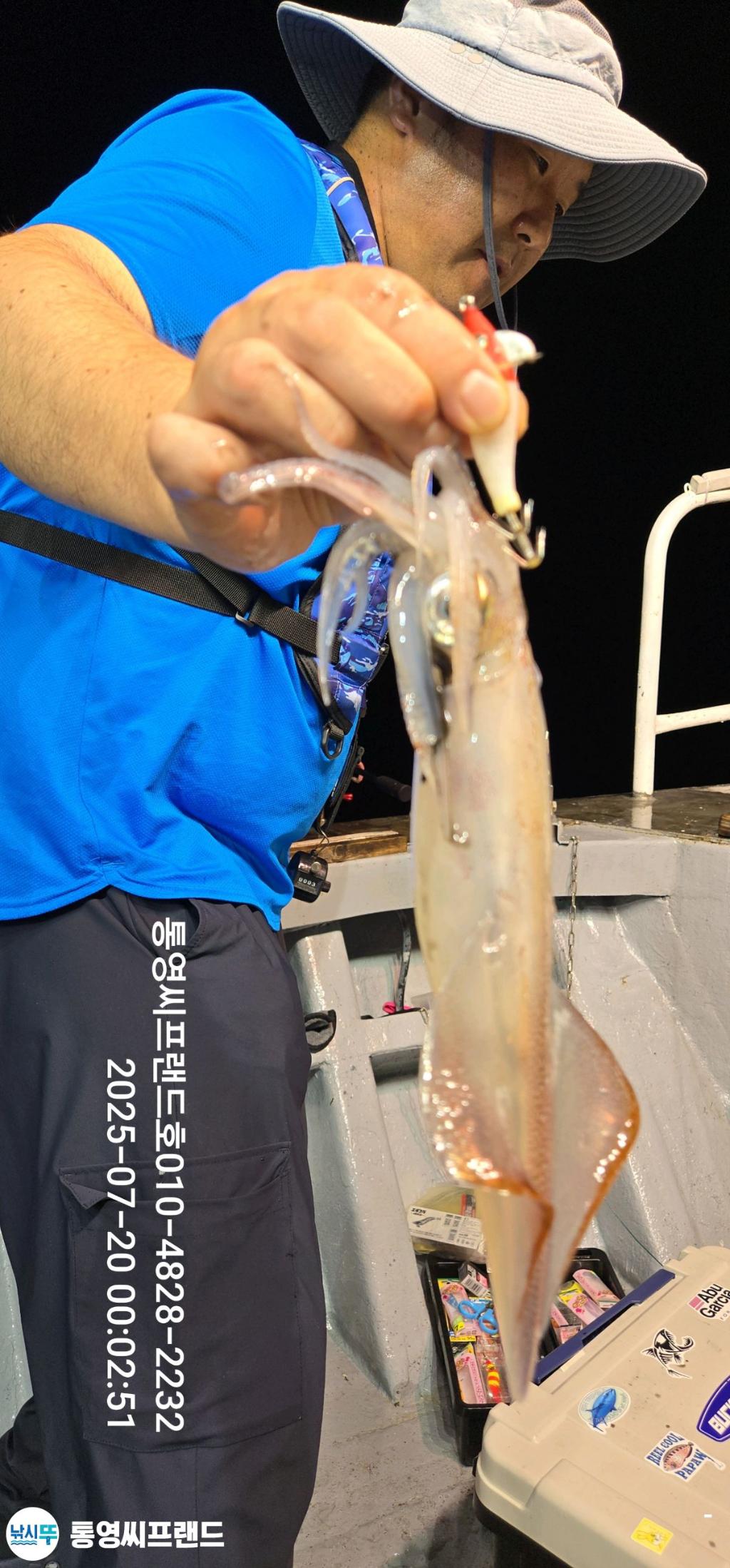 F27321350D.jpg