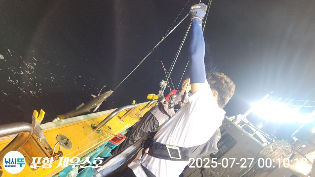 F2733256GS.jpg