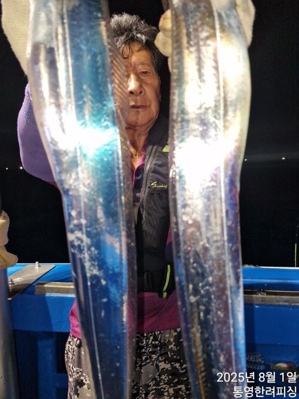 F2736496J0.jpg