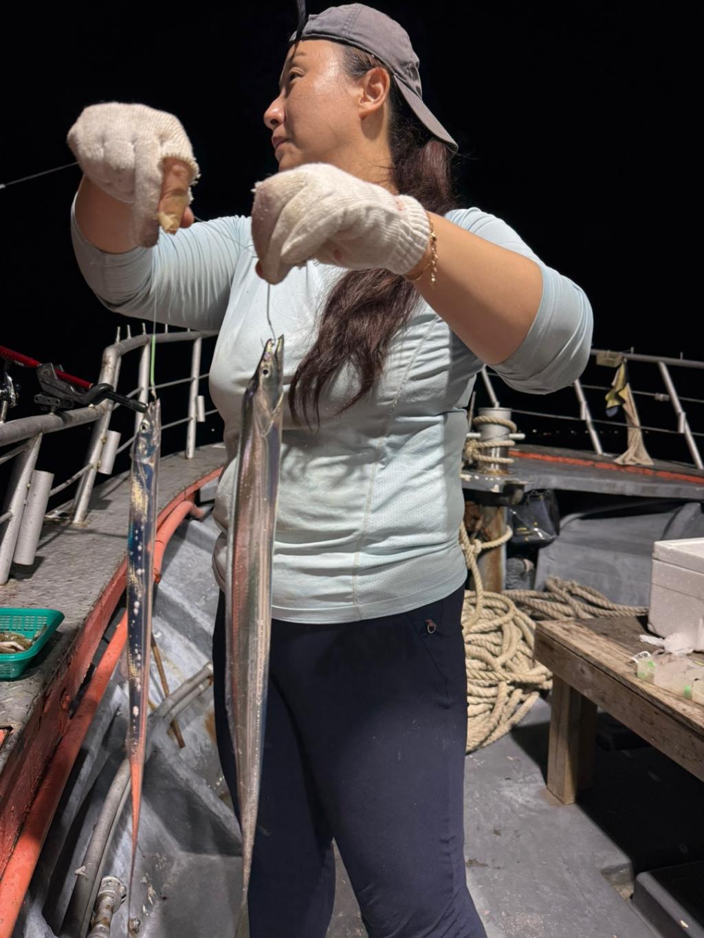 F2742204N7.jpg