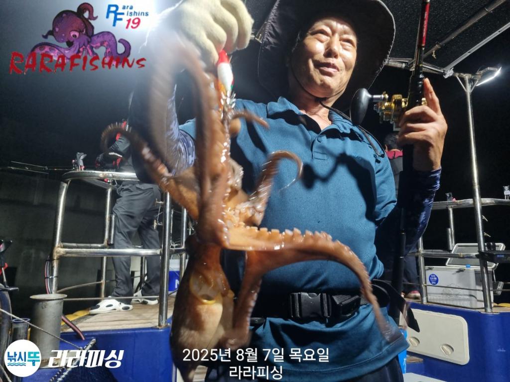 F2742917YG.jpg