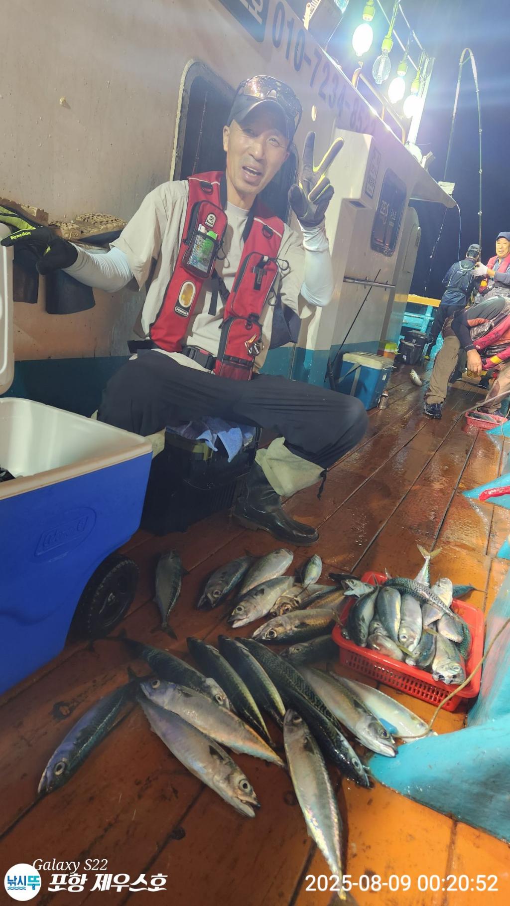 F2746153N5.jpg