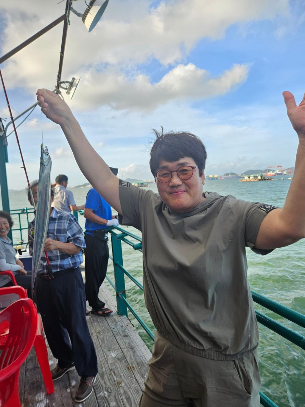 F2746840XN.jpg
