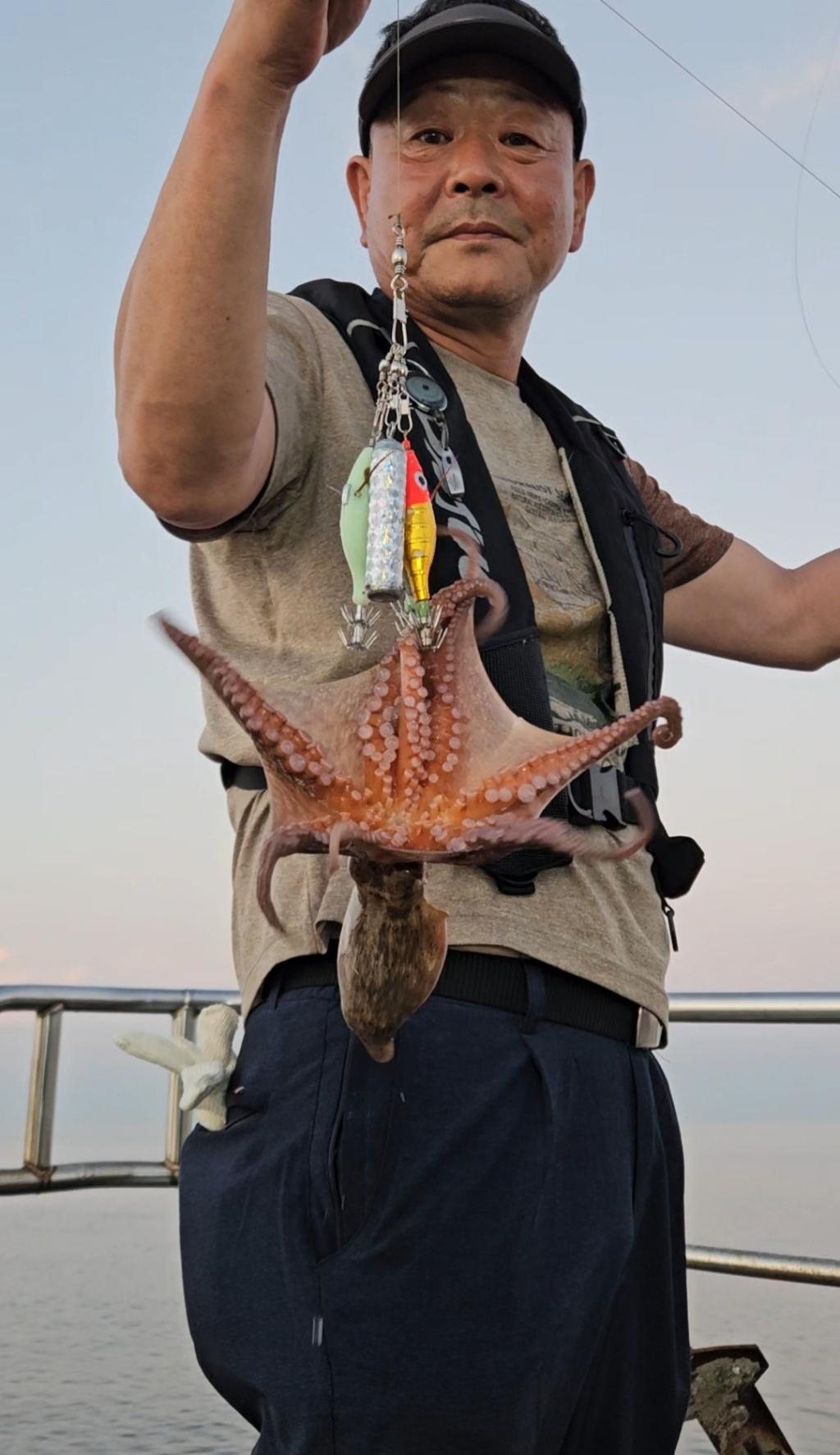 F2750094Y0.jpg