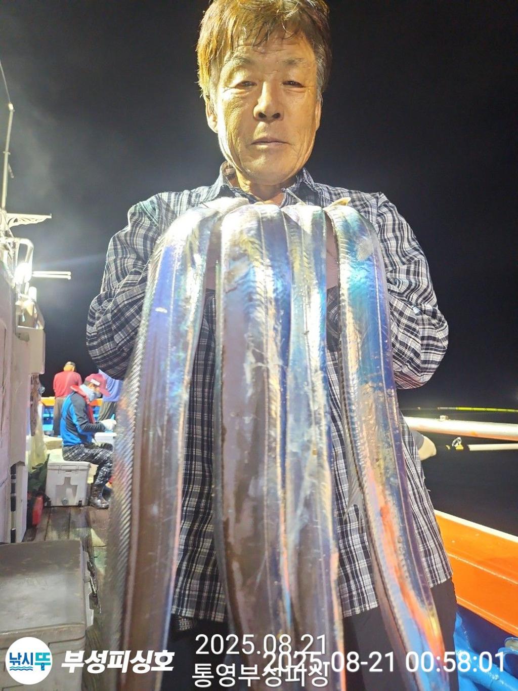 F2755544S4.jpg
