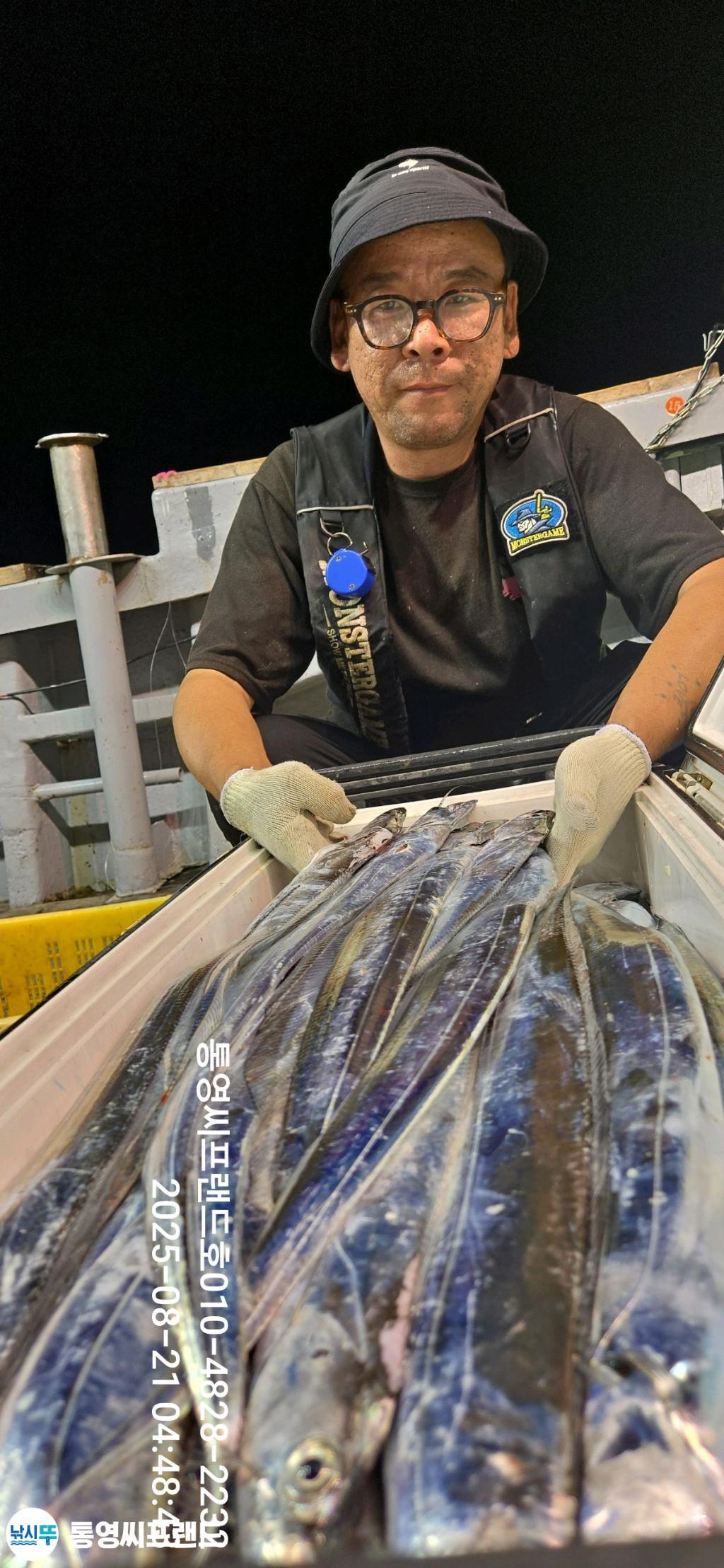 F27559680Y.jpg
