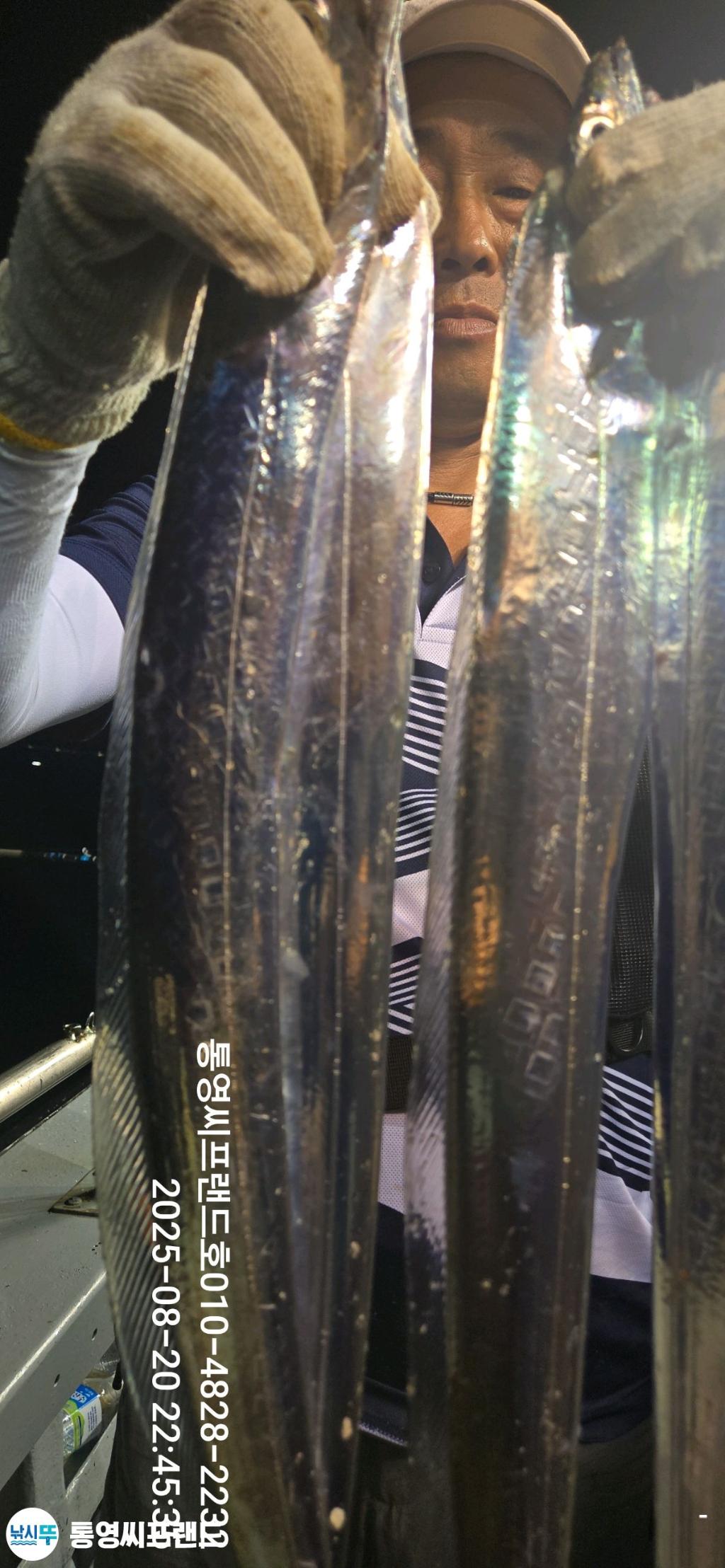 F2755969LQ.jpg