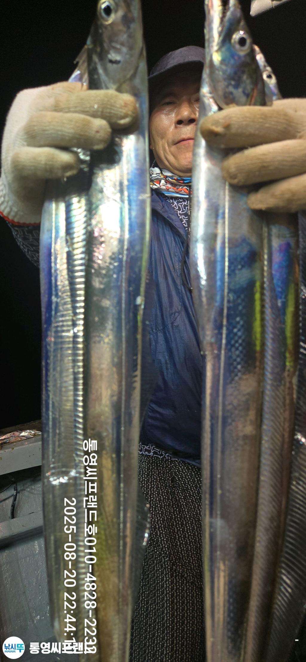 F2755972H8.jpg