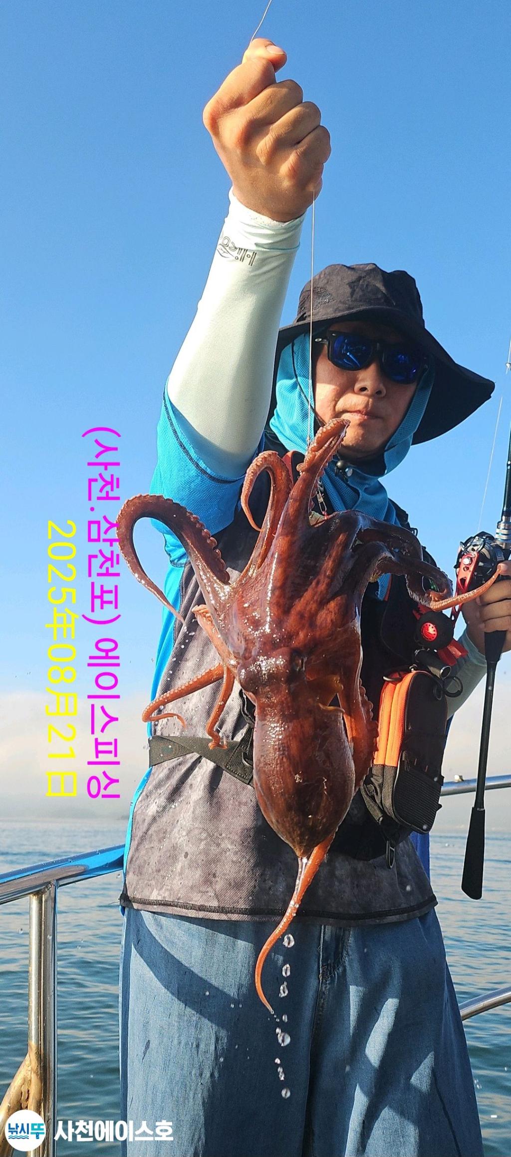 F2756246Y0.jpg