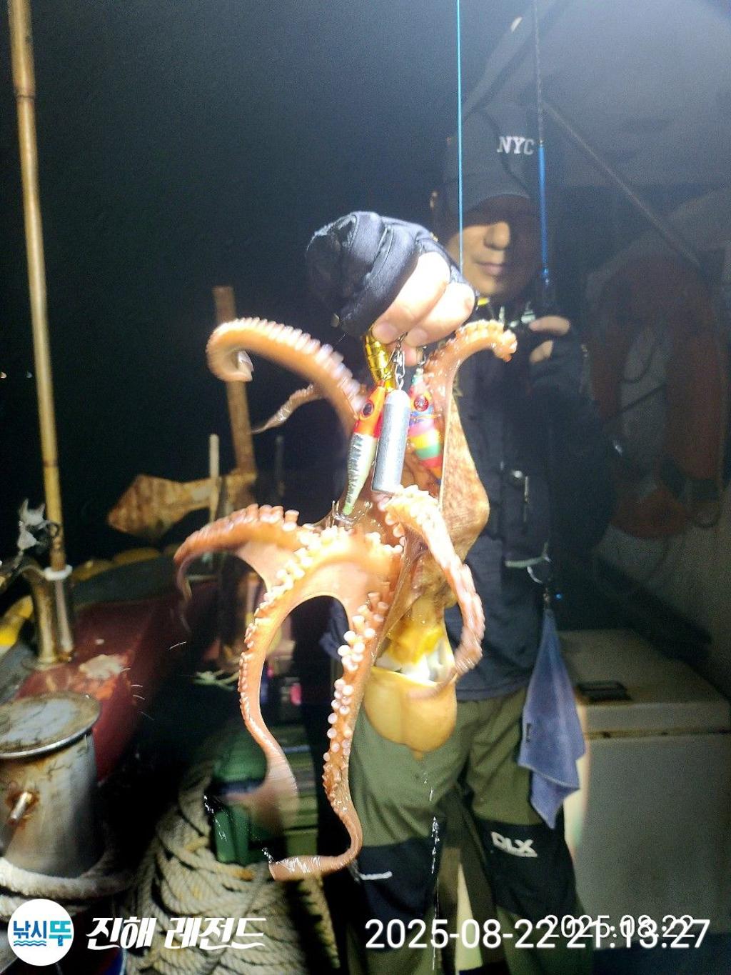 F2758021NB.jpg