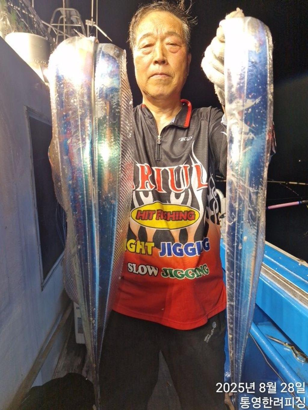 F27645545Y.jpg