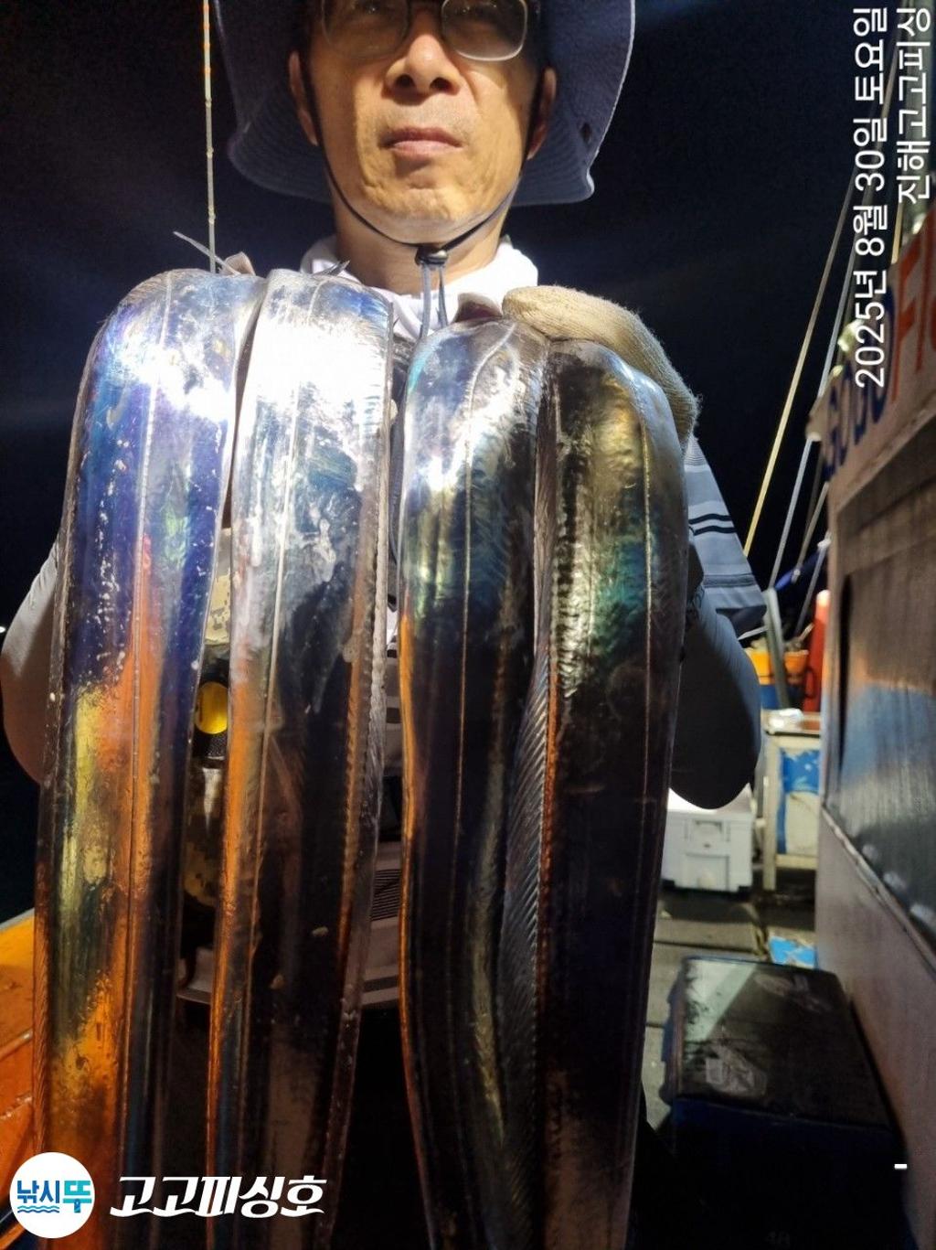 F2765962UZ.jpg