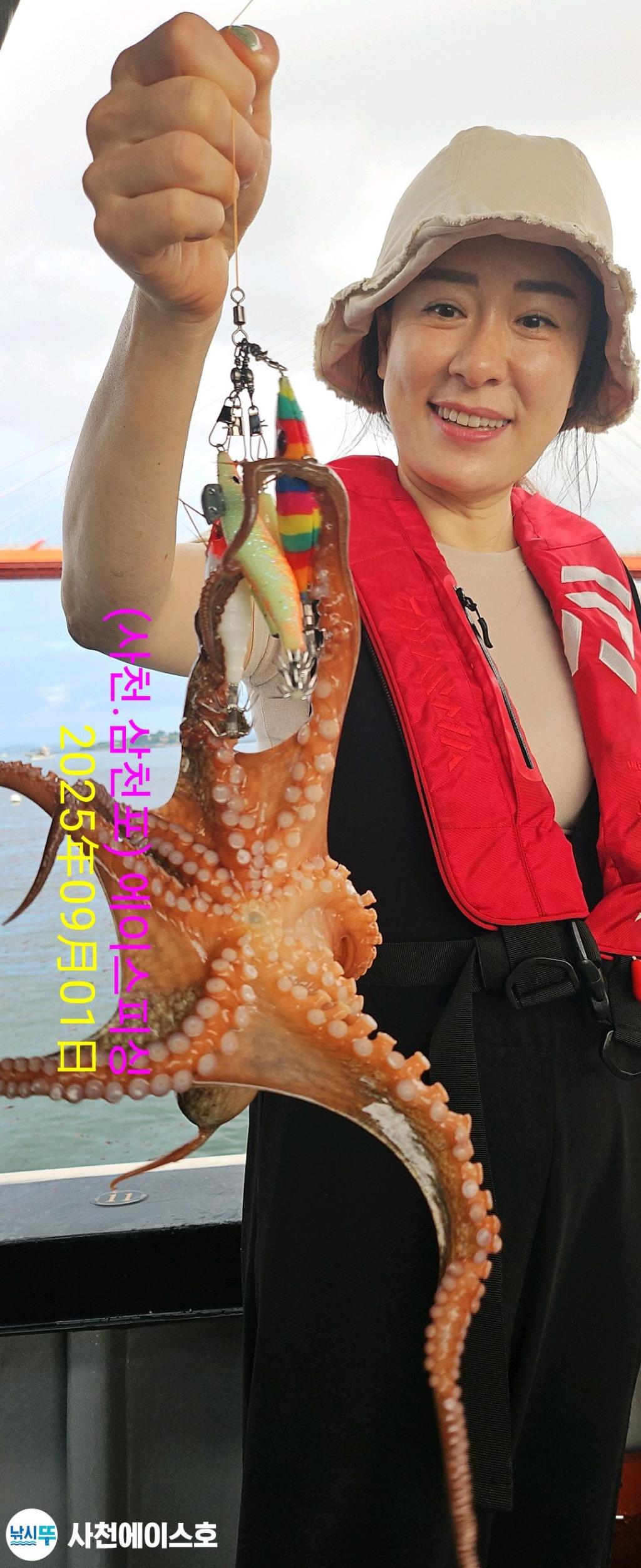 F2768599ZY.jpg