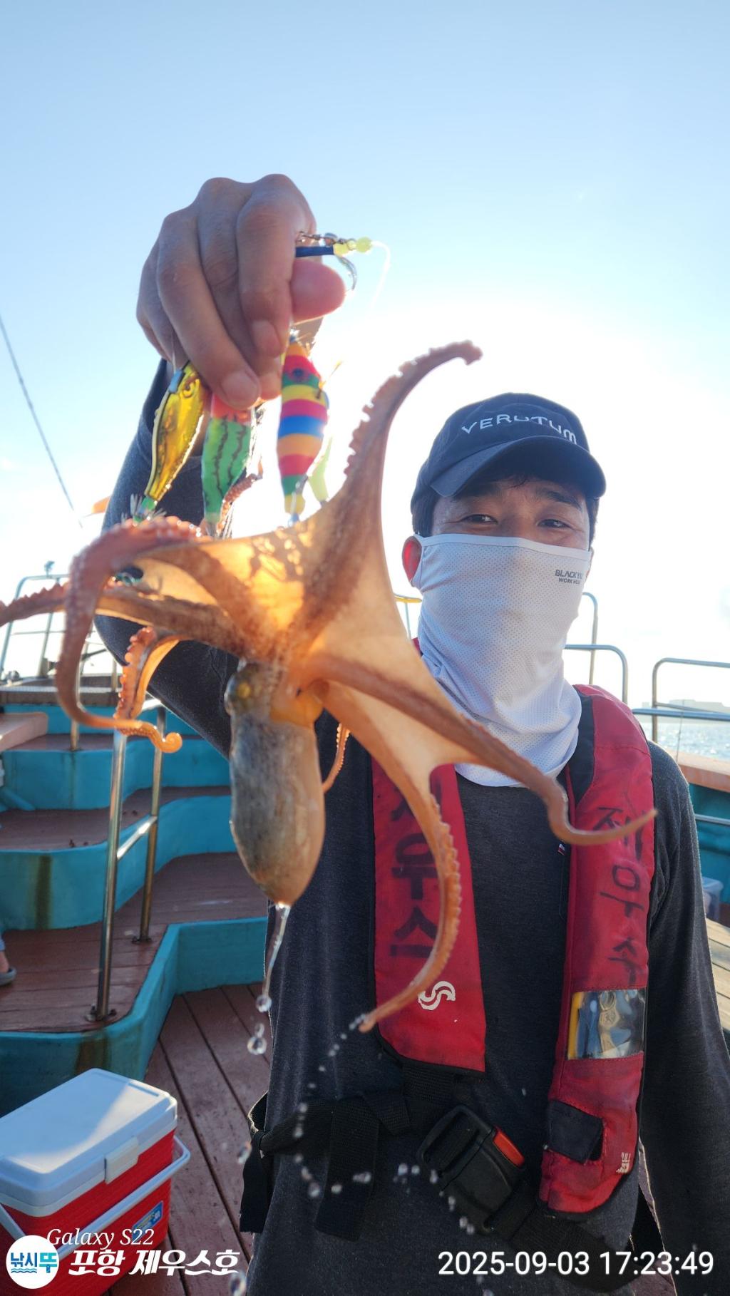 F277085668.jpg