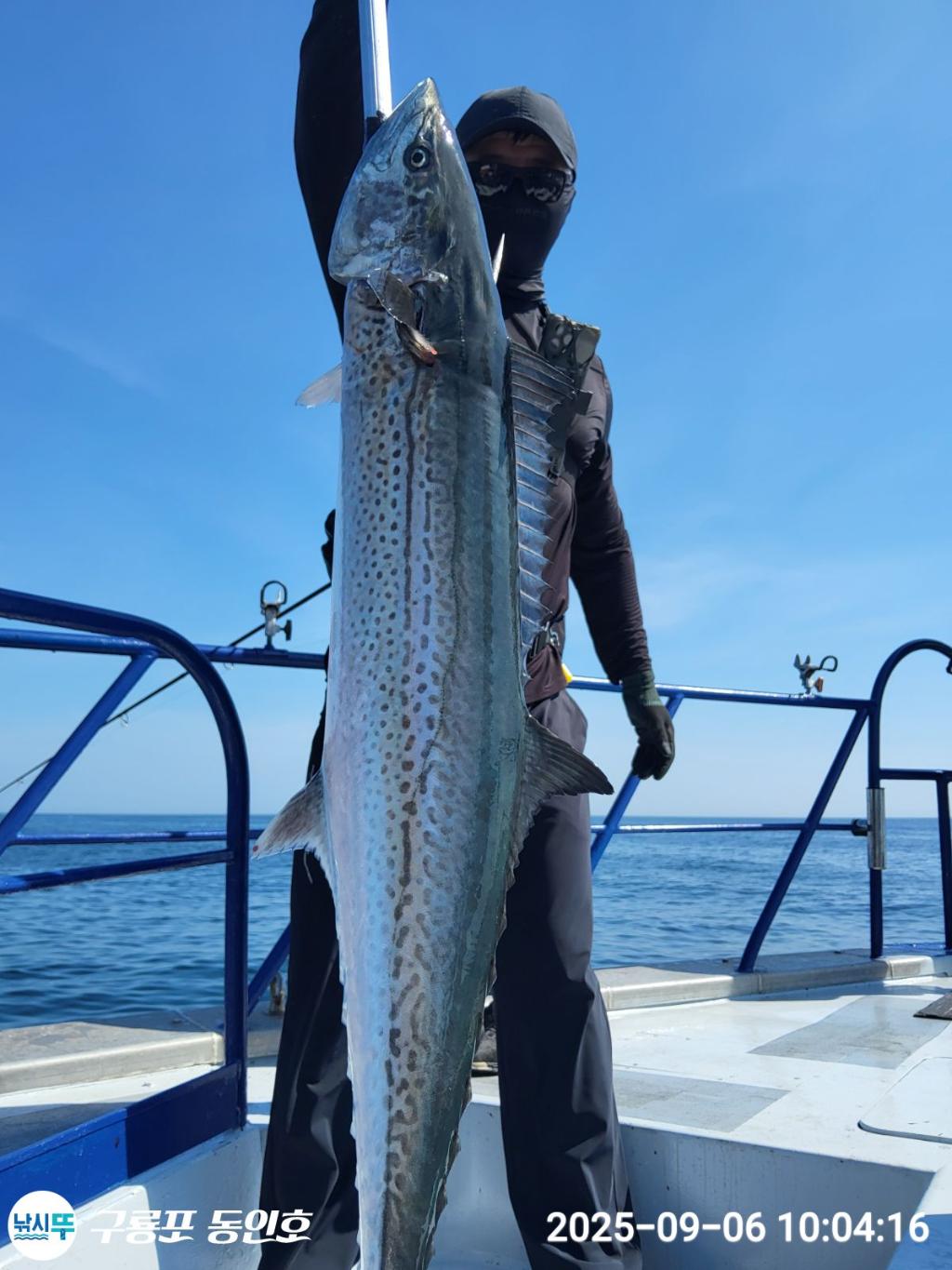 F27721686F.jpg