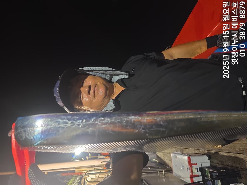 F2779179Q2.jpg
